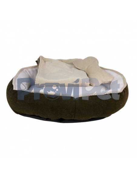 Con frazada y juguete